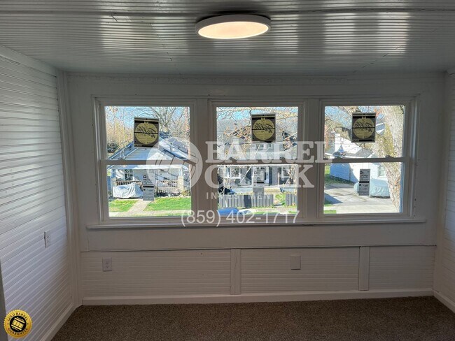 Building Photo - 4-Bed 1.5-Bath House + Garage & Fenced Yard