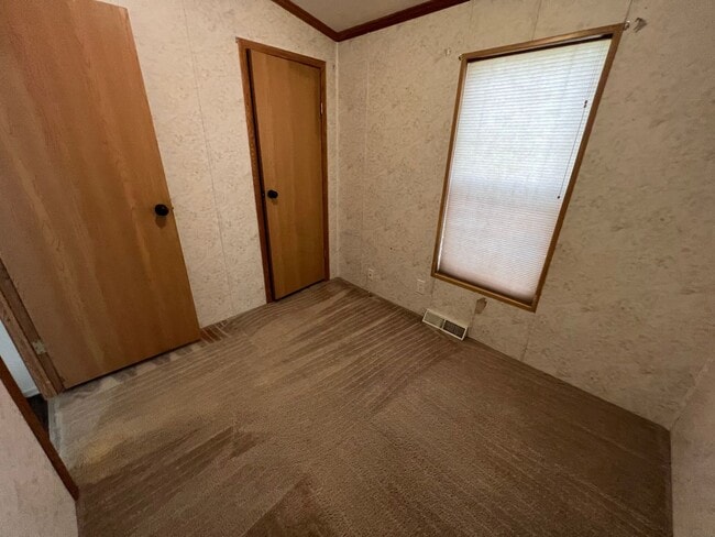 Building Photo - 3 Bedroom 2 Bath High-End Mobile Home with...