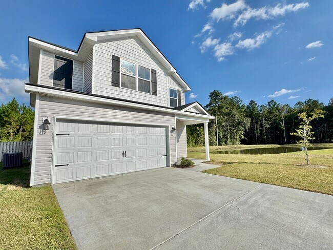 Building Photo - AVAILABLE OCTOBER 2025 [PET FRIENDLY]