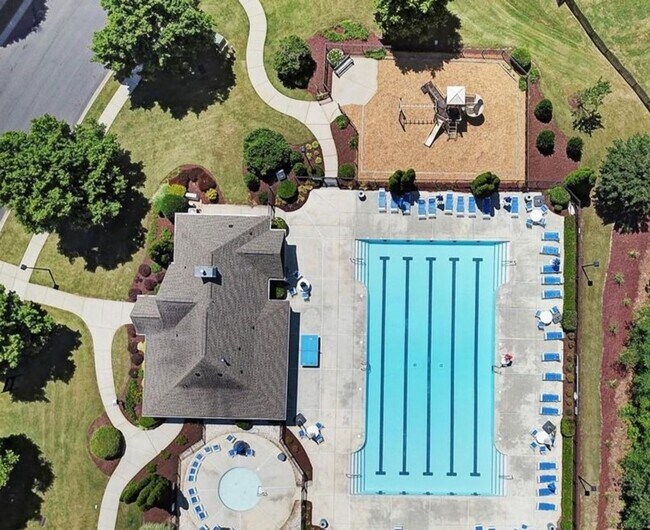 Building Photo - Beautiful 4 Bedroom, 2.5 Bath in Ballantyne Area