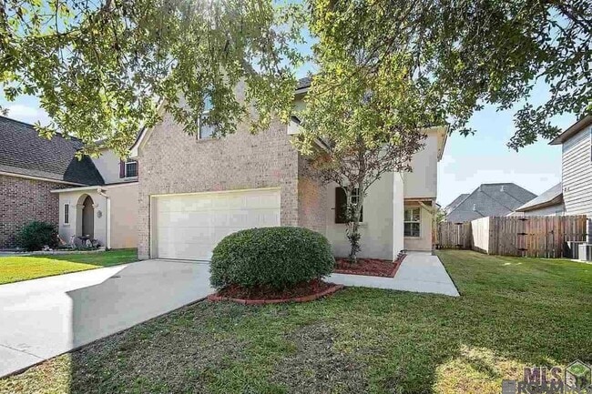 Building Photo - 18184 River Birch Dr