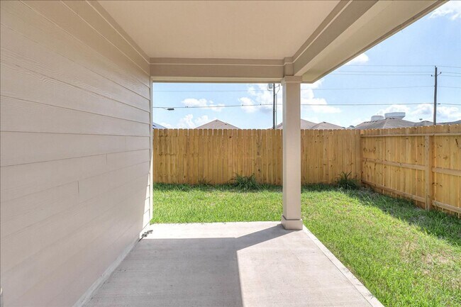 Building Photo - 1634 Comfy Wy