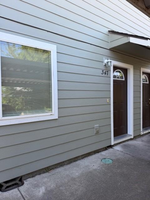Building Photo - 347 Pardee Ln