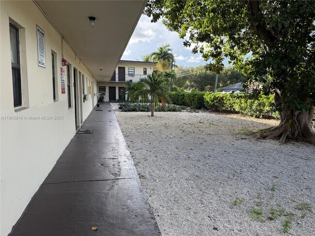 Building Photo - 3330 NW 48th Terrace