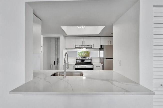 Building Photo - 9940 7th Way N