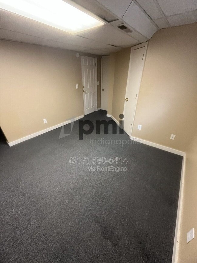 Building Photo - 1425 W Washington St