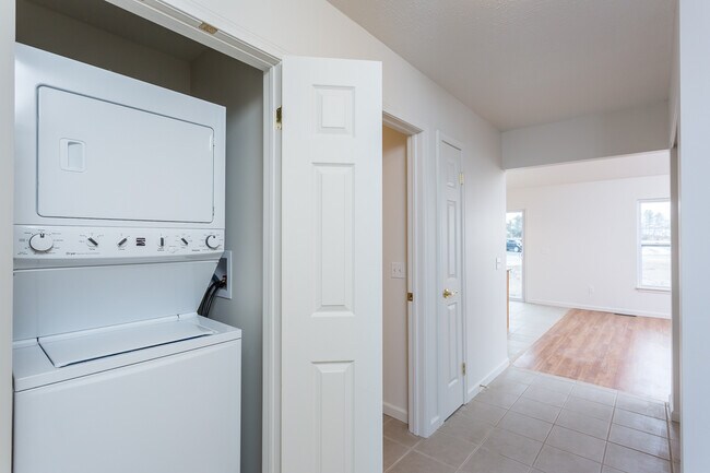 Building Photo - 47 Silverlight Wy