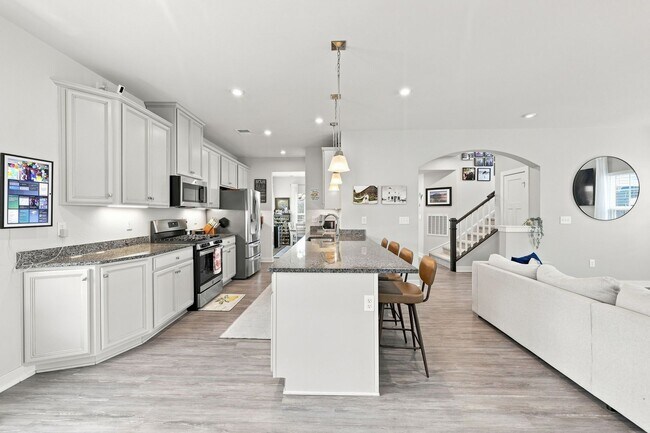 Building Photo - 1032 Olmstead St