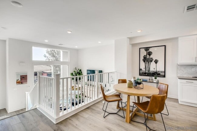 Building Photo - Coming Soo!! Beautiful 4bed/3bath Townhome in Fashion Valley **Move in Special Half off 1st month...