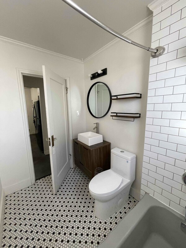 Building Photo - 278 E 1300 S