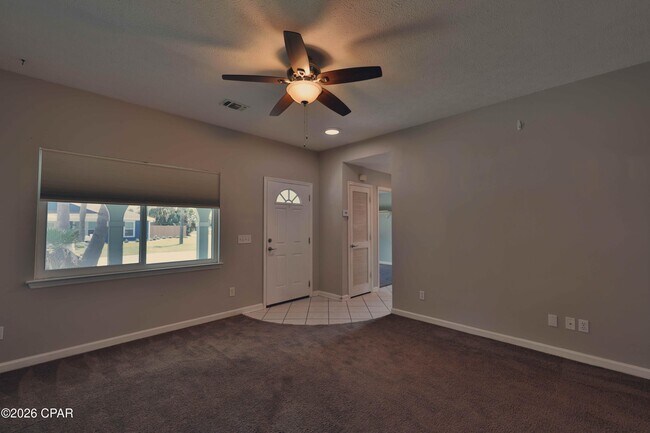 Building Photo - 3931 Treasure Cir