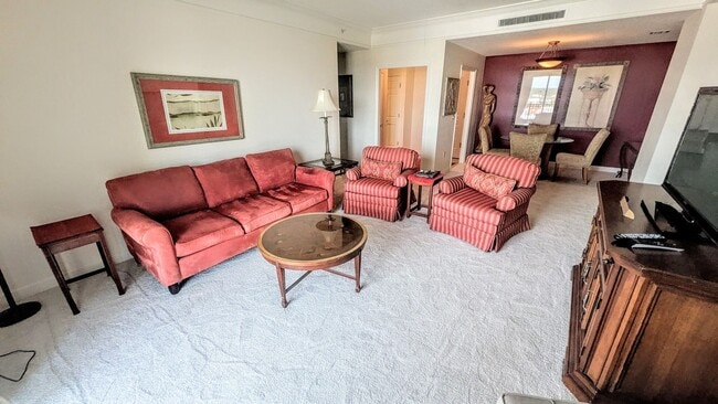 Building Photo - ANNUAL/SEASONAL/ SHORT-TERM TURNKEY FURNISHED- 2 /2 AT THE RENAISSANCE DOWNTOWN!!