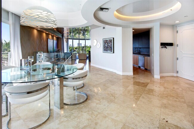 Building Photo - 301 Hendricks Isle