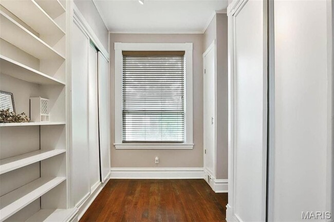 Building Photo - 2018 Senate St