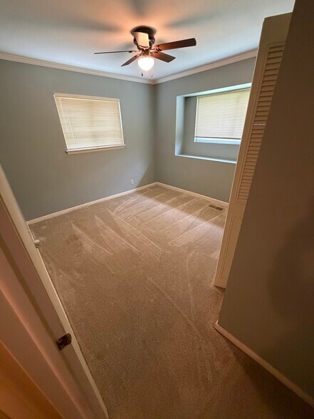 Building Photo - 4867 S 85th East Ave