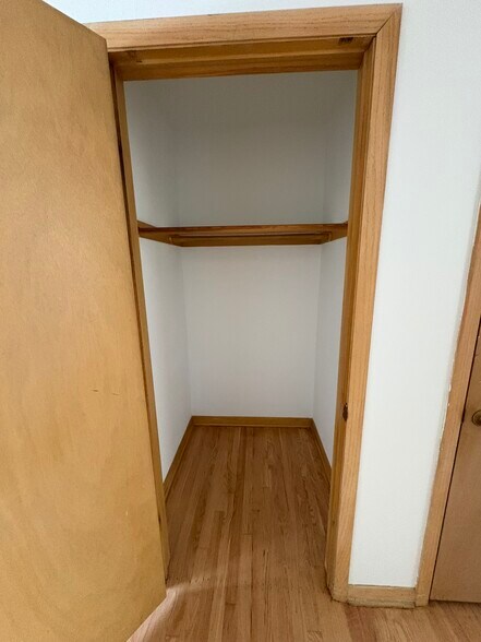 Building Photo - 3573 S 76th St