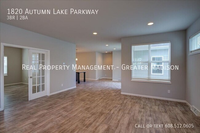 Building Photo - 1820 Autumn Lake Parkway