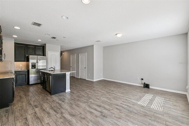 Building Photo - 1283 Flowing Tide Dr
