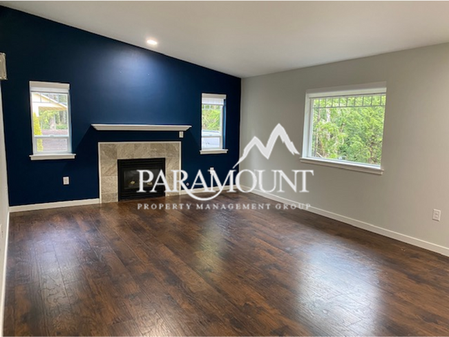 Building Photo - Beautiful 3 Bed/2 Bath Rambler Awaits!