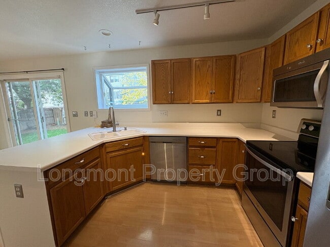 Building Photo - 1293 Red Mountain Dr