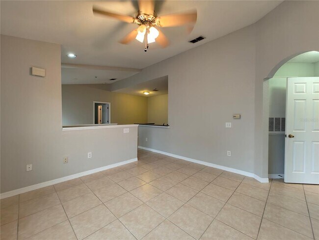 Building Photo - 826 Grand Regency Pointe