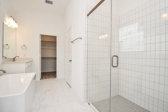 Building Photo - 7711 Pale Petunia Trl