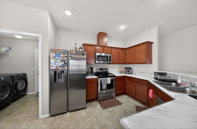 Building Photo - Charming home in Bentonville School District