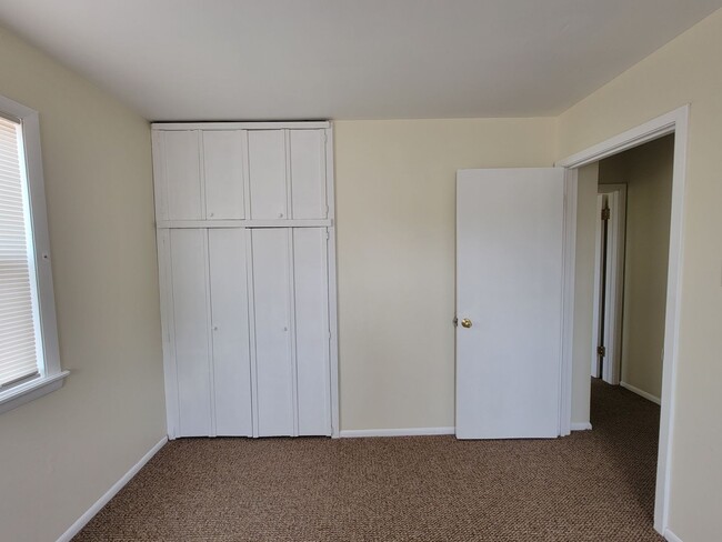 Building Photo - Moab Utah rental available with views of m...