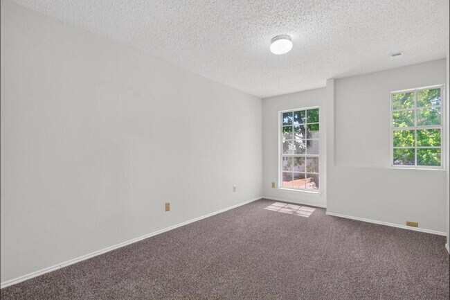 Building Photo - 1410 Green Terrace Dr