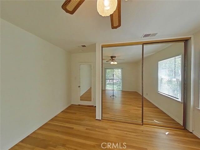 Building Photo - 1827 Oakwood Ave