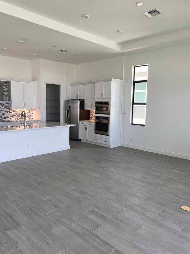 Building Photo - 9488 SW Pepoli Way