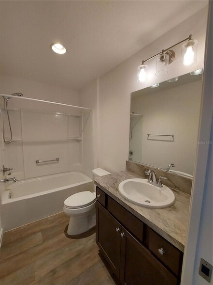 Building Photo - 3301 Dawn Pl