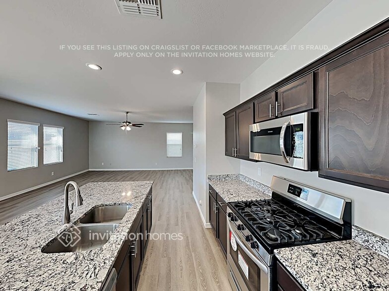 Building Photo - 395 W White Sands Dr
