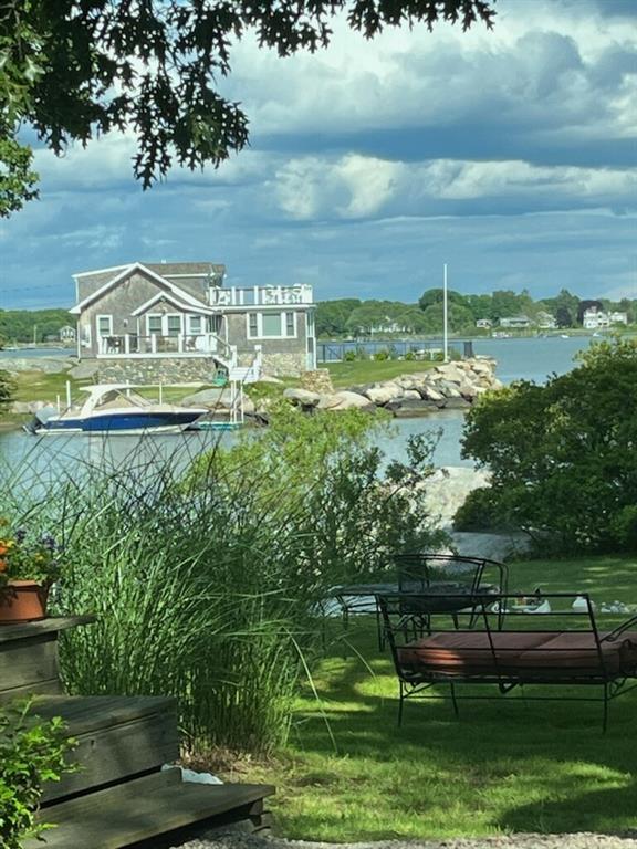 Building Photo - 245 Cove Point Rd W