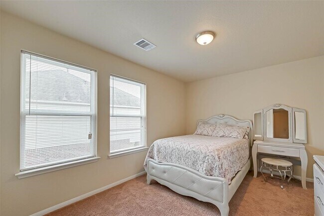 Building Photo - 15023 Russet Bend Ln