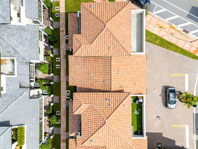 Building Photo - 4450 NW 83rd Pkwy