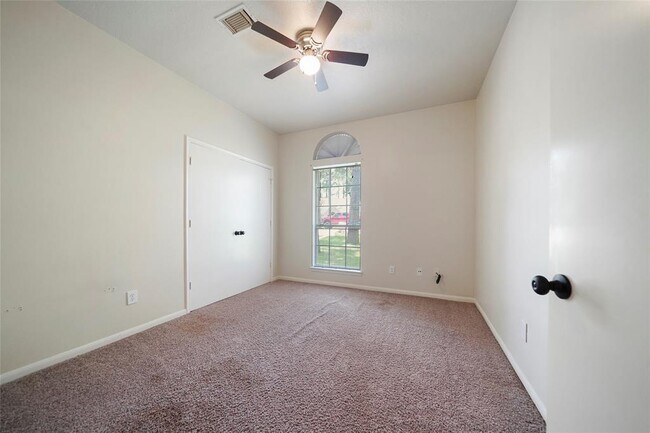 Building Photo - 306 W Little Oak Ct