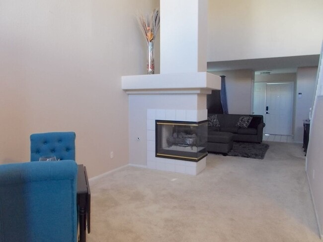 Building Photo - Comfort & Space in a Furnished Home