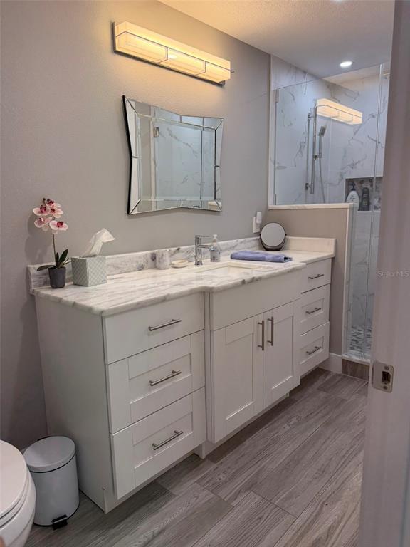 Building Photo - 1 Beach Dr SE