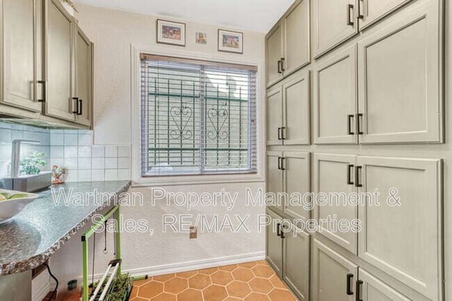 Building Photo - 3428 Trenary Ln