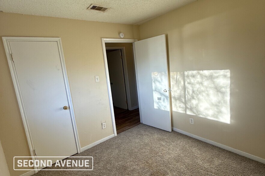 Building Photo - 11618 Roandale Dr