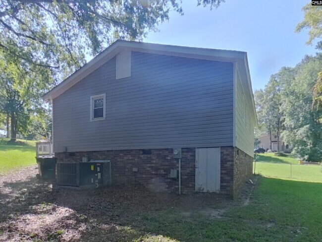 Building Photo - 530 N Royal Tower Dr