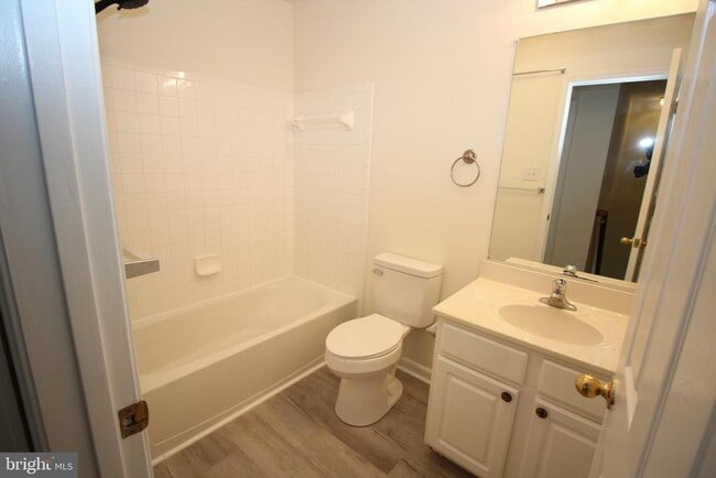Building Photo - 43 Thomas Harmon Dr