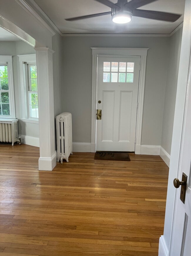 Entry - 3 Denton Ter