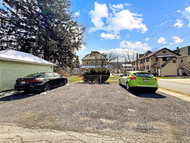 Building Photo - 2636-2638  W. 4th St.