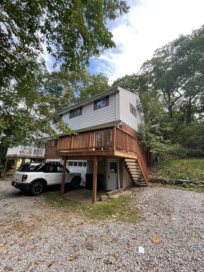 Building Photo - 1391-1393 Hazlett Rd - (05118)
