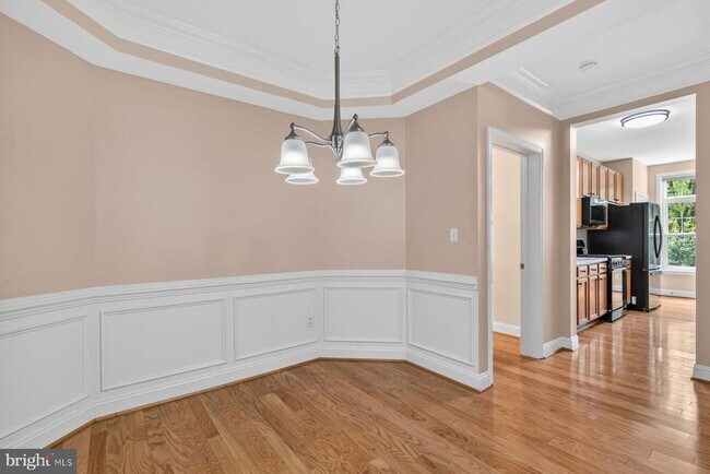 Building Photo - 2111 Ganton Green