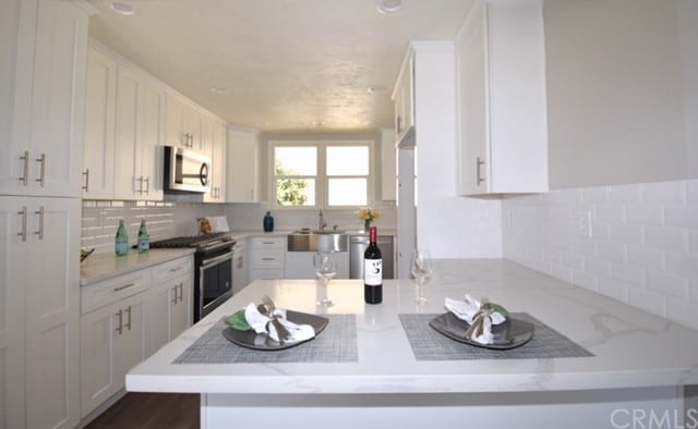 Kitchen - 16601 Valerio St