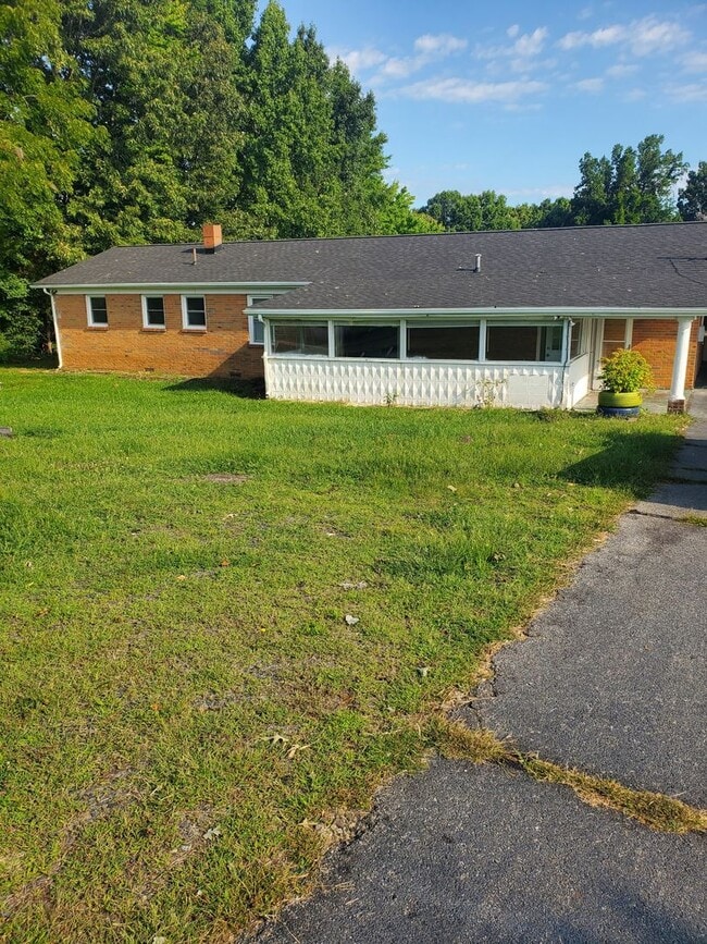 Building Photo - 12745 Martinsville Hwy