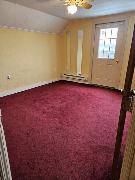Building Photo - 44-46 Hoyt Street, unit 2